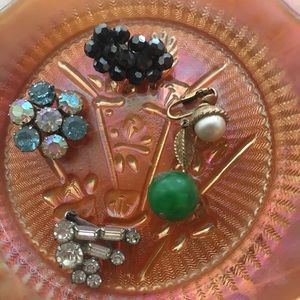 Vintage Women’s Set of 4 Single Clip On Earrings